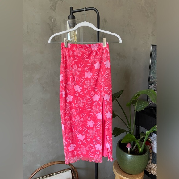 Pink Mesh Midi Skirt w/ Hawaiian Floral Print - Picture 5 of 5